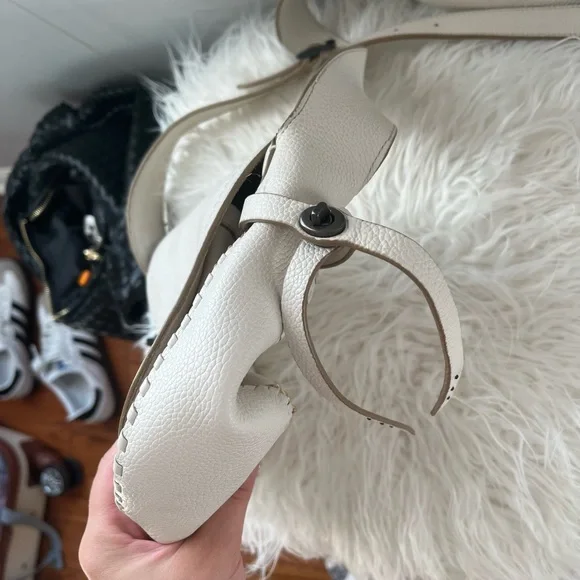 Coach Crossbody - Picture 4 of 12